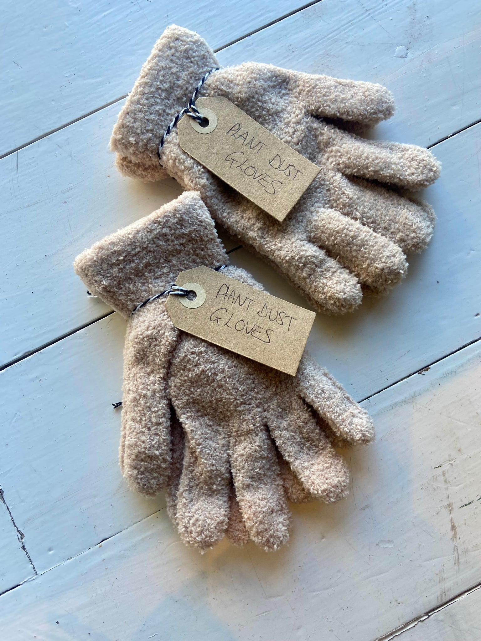 Plant Dust Gloves
