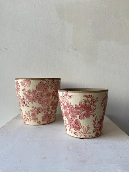 Flower pattern pot (pale red)